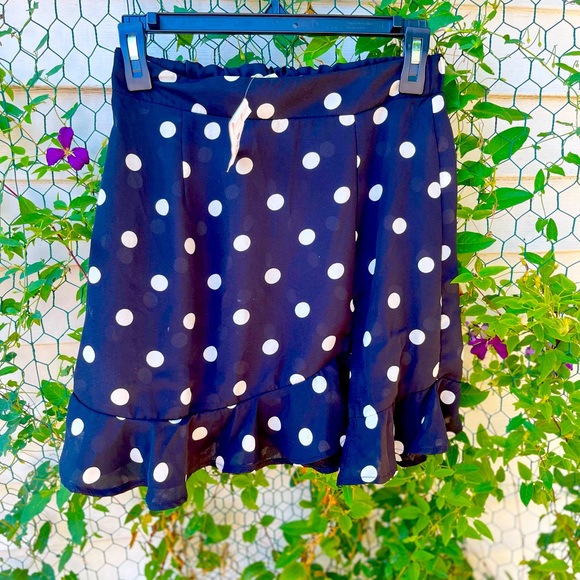 Black and white polka dot skirt - Picture 1 of 2